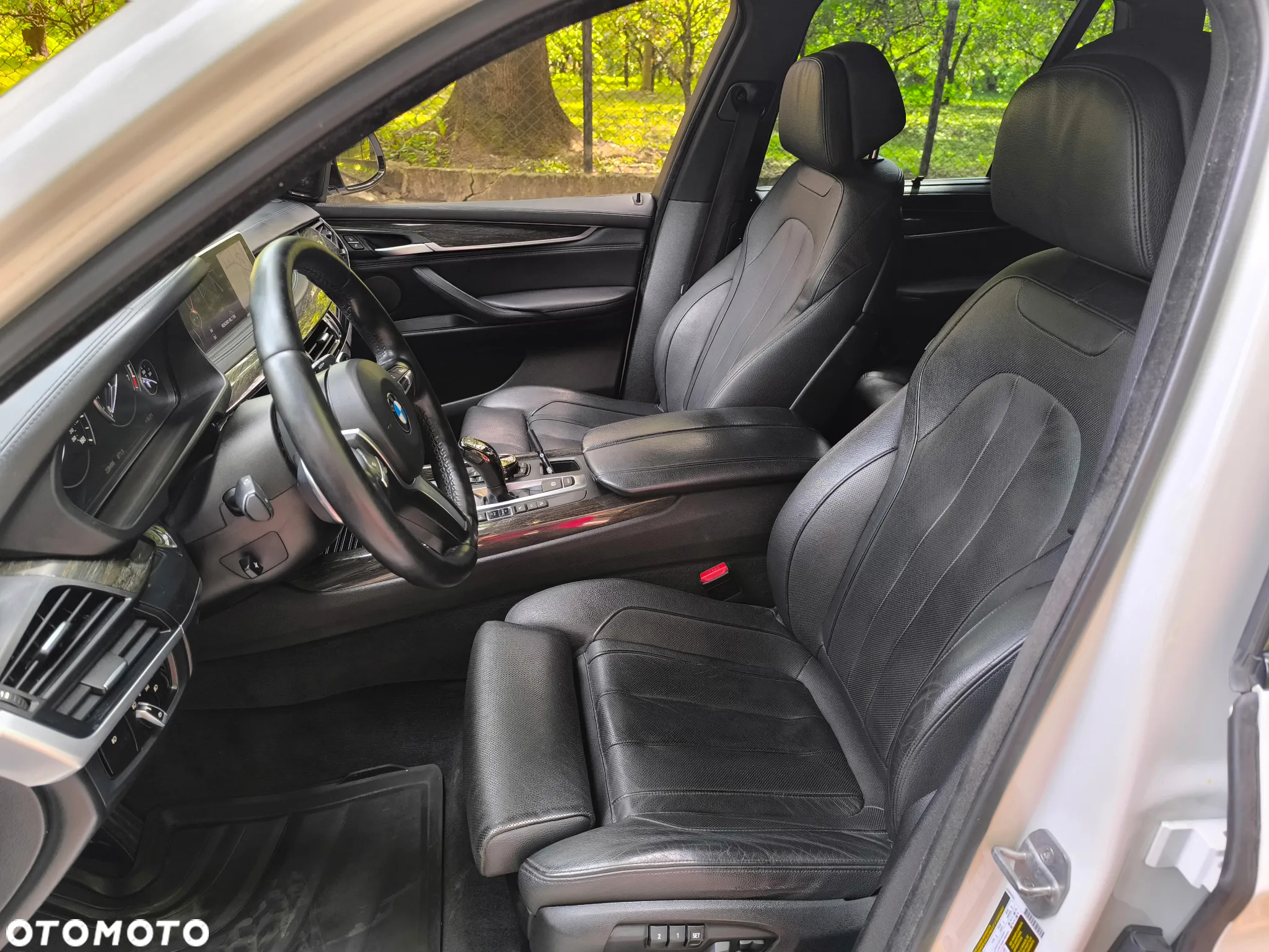 BMW X5 xDrive50i - 10