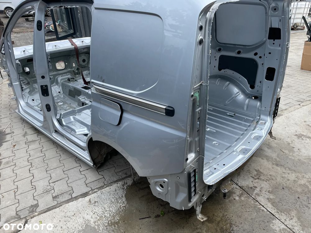 CADDY V 2K7 nowy model ćwiartka lewy tył - 1