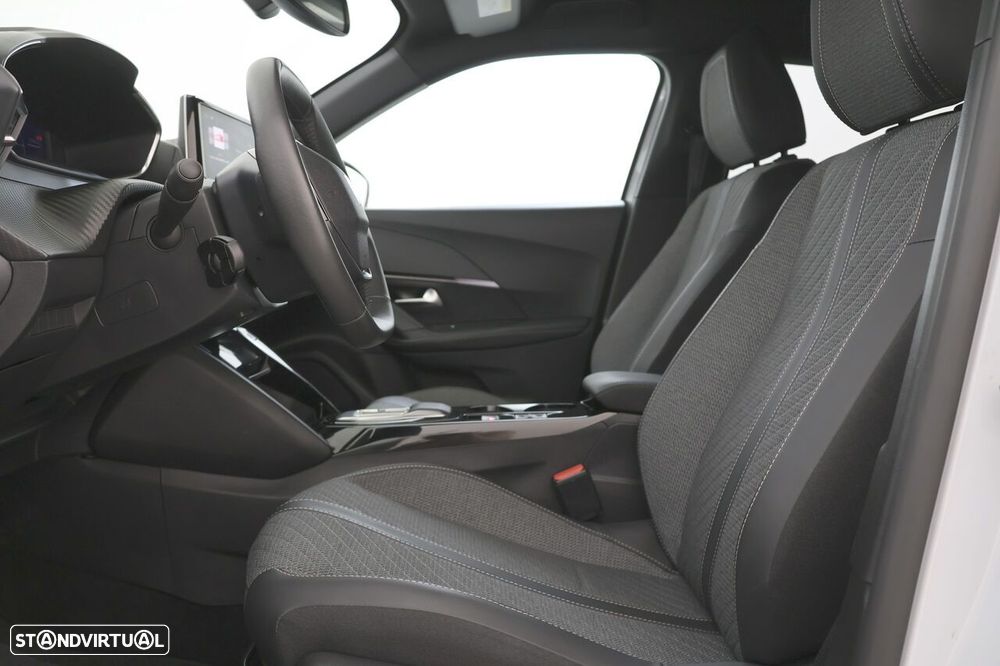 Peugeot e-2008 54 kWh Allure - 5