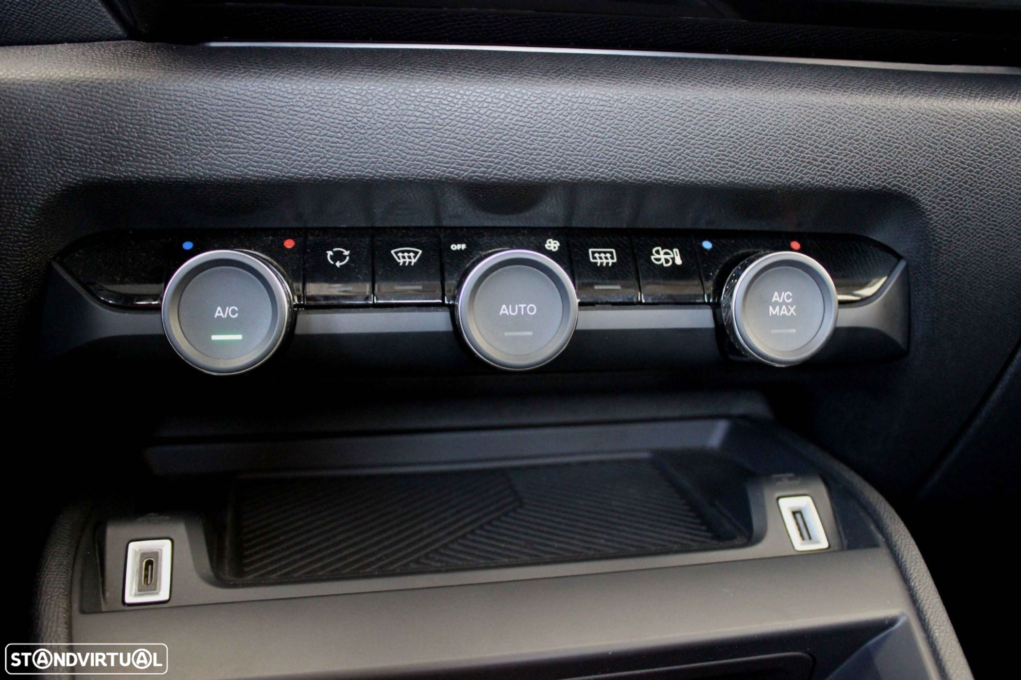 Citroën C4 X 1.2 PureTech Plus EAT8 - 35