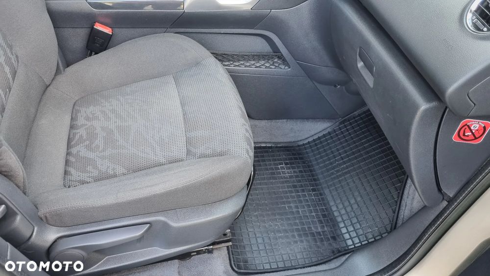 Peugeot 3008 1.6 HDi Active - 23