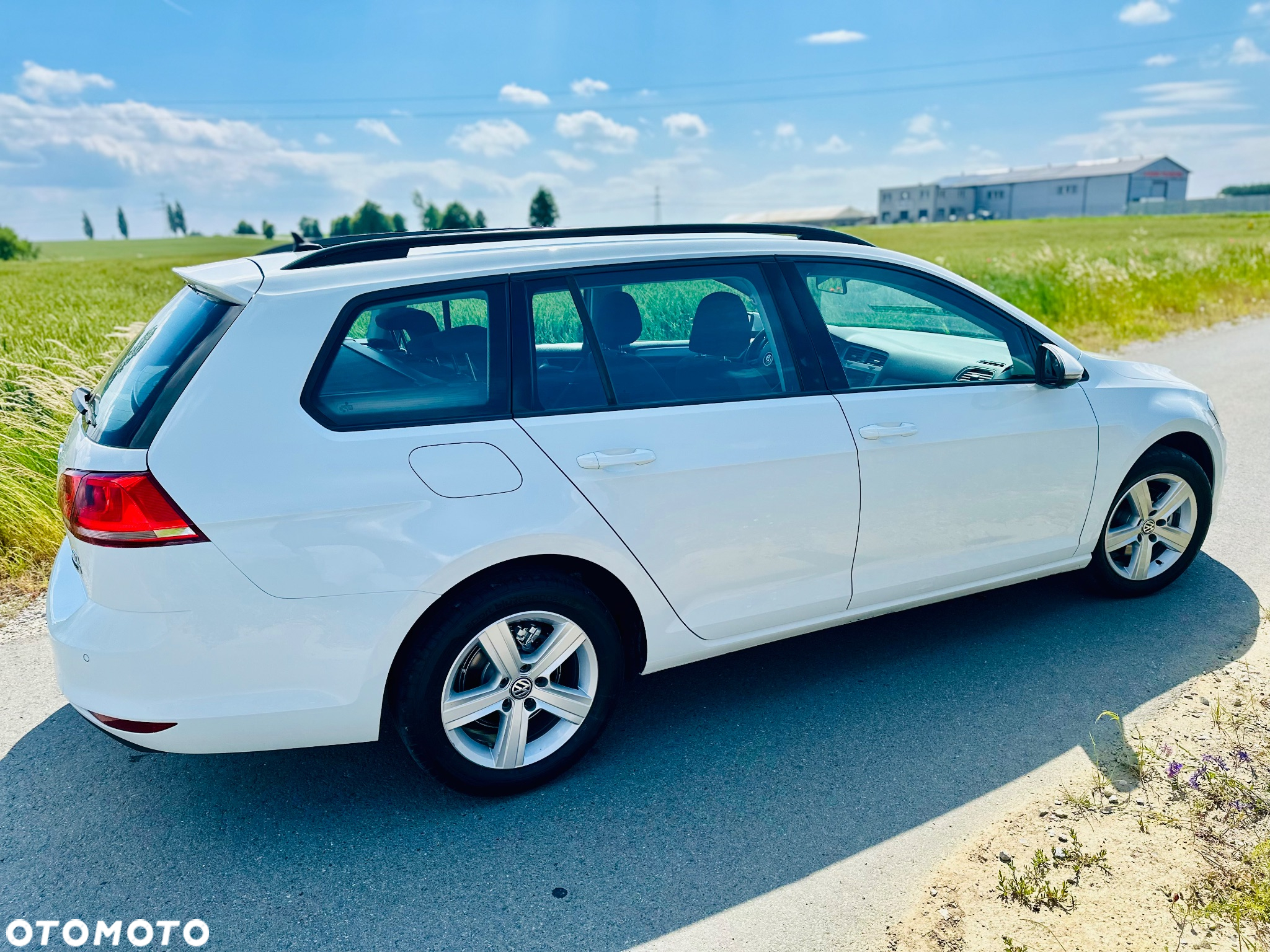 Volkswagen Golf 1.6 TDI BlueMotion Trendline - 4