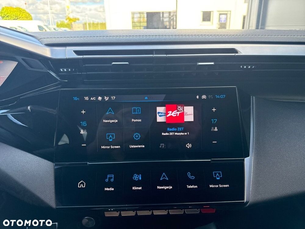 Peugeot 408 - 18