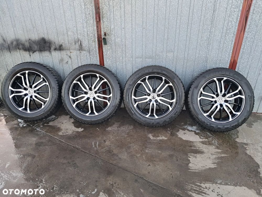 Volkswagen T5 T6 felgi aluminiowe 17 BROCK et 35 z oponami zimowymi