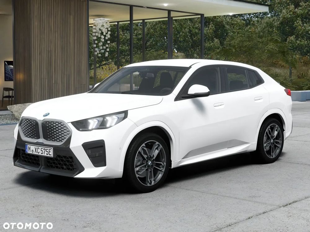 BMW iX2 eDrive20 - 1