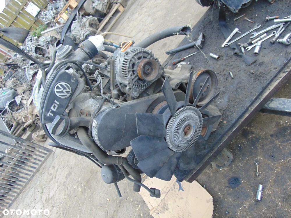 Silnik VW LT 2,8/35 AHD 2,5 TDI bez pompy - 3