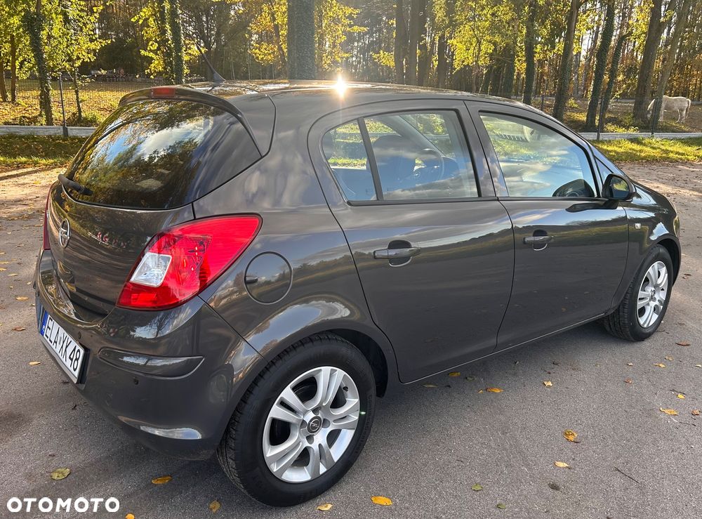 Opel Corsa 1.4 16V Cosmo - 16