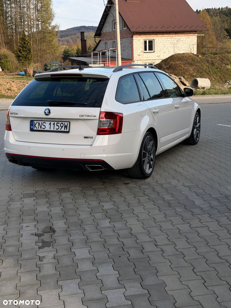 Skoda Octavia 2.0 TDI DSG RS - 5