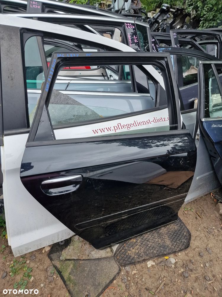 Drzwi  prawy  tył audi  a3 8p  lift  w  kolorze  LZ9Y - 2