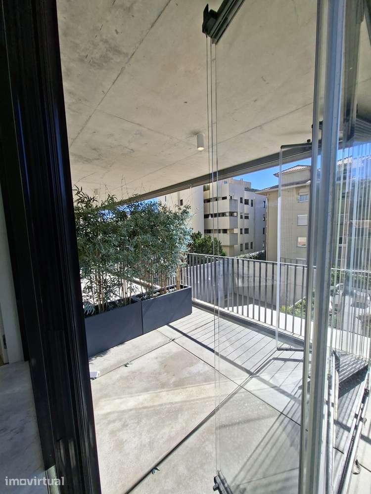 T4 de excelência na Foz do Douro, com apenas um apartamento por piso! - Grande imagem: 4/18
