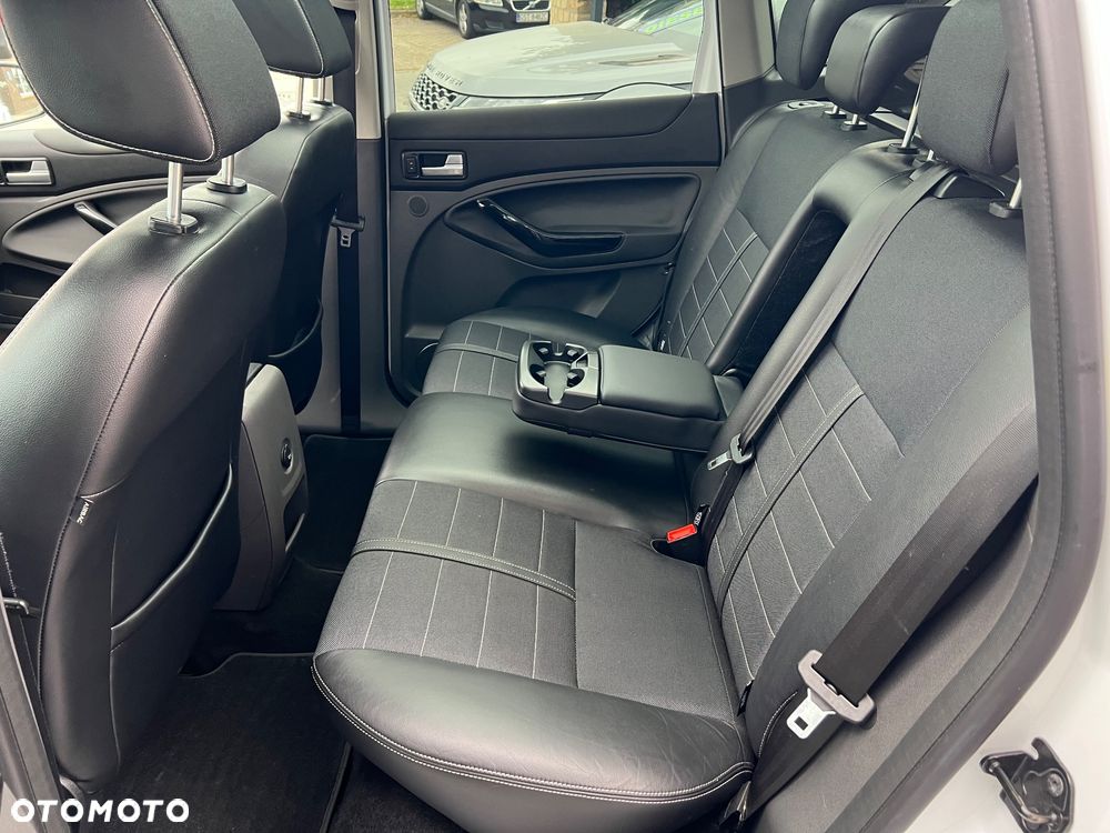 Ford Kuga - 19