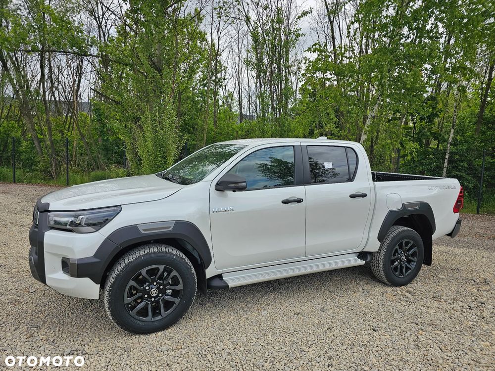 Toyota Hilux 2.8 D-4D Double Cab Invincible 4x4 - 28