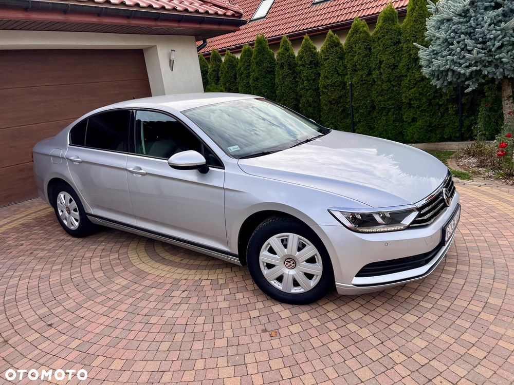 Volkswagen Passat - 15