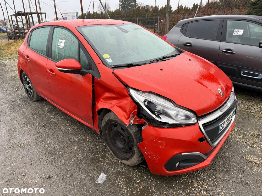 Peugeot 208 1.6 BlueHDi Allure S&S - 6