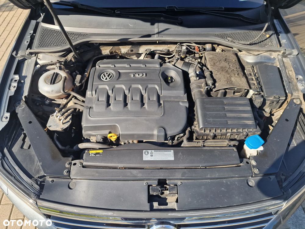 Volkswagen Passat 2.0 TDI BMT Highline DSG - 16