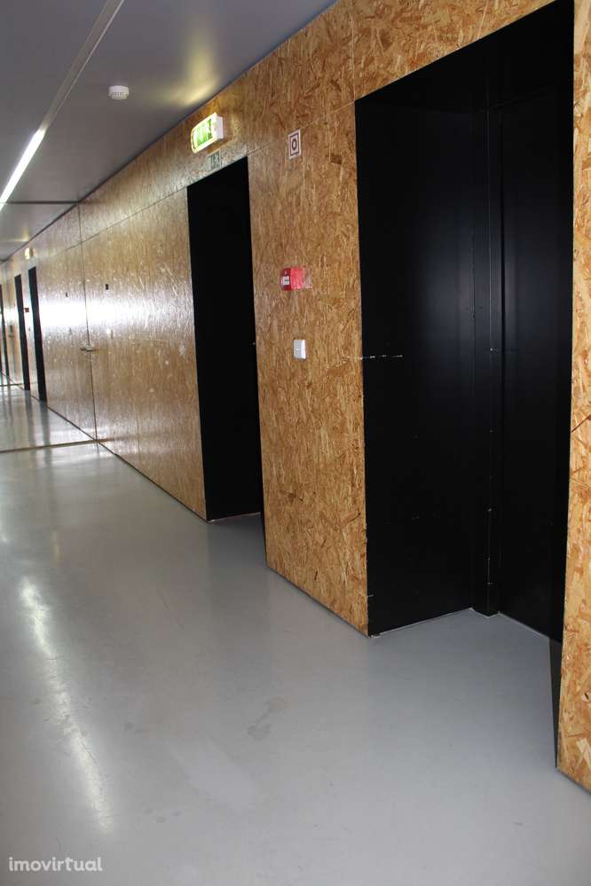 T0 Mobilado com lugar de estacionamento - Grande imagem: 4/5