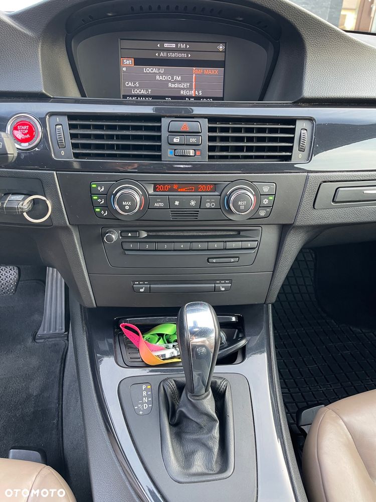 BMW Seria 3 325i M Sport Edition - 17