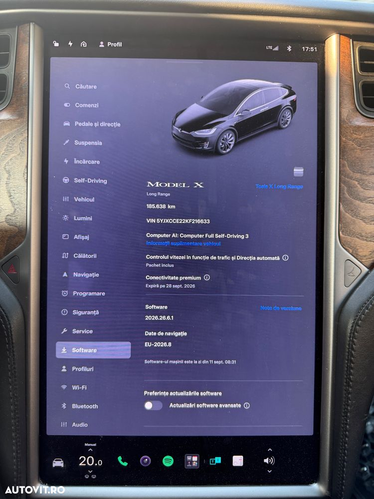 Tesla Model X - 7