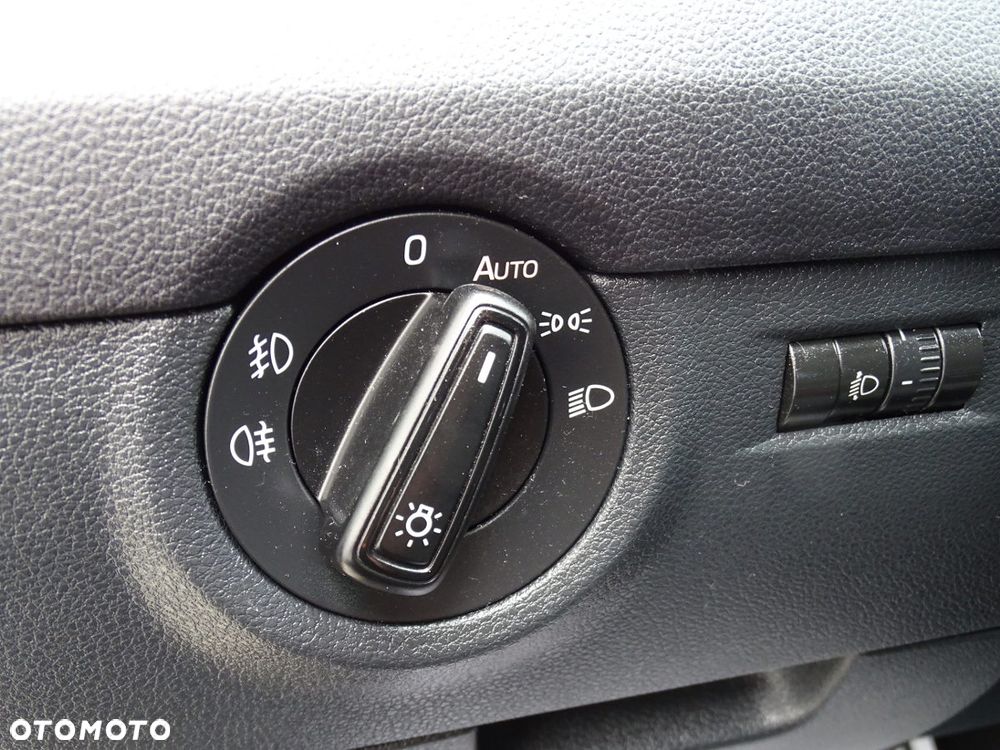 Skoda Octavia 1.6 TDI Active - 10