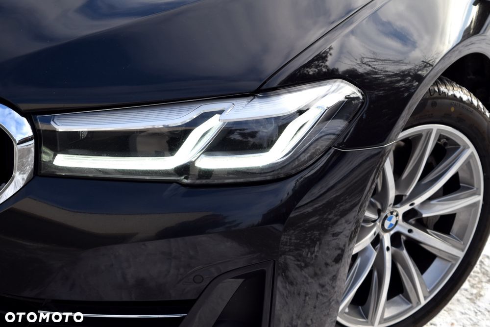 BMW Seria 5 530i xDrive Luxury Line sport - 10