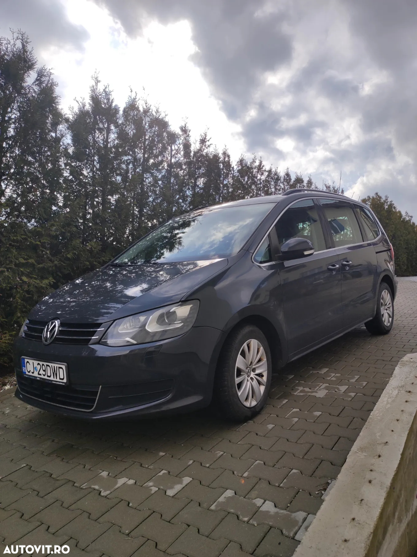 Volkswagen Sharan 2.0 TDI 4MOTION BlueMotion Technology Comfortline - 3