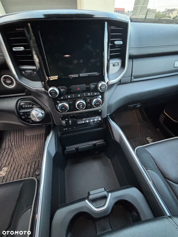 RAM 1500 5.7 Crew Cab Laramie - 15