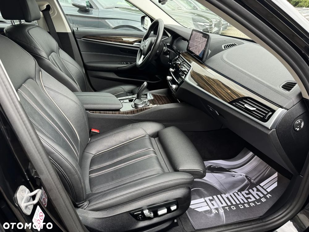 BMW Seria 5 530e Luxury Line - 19