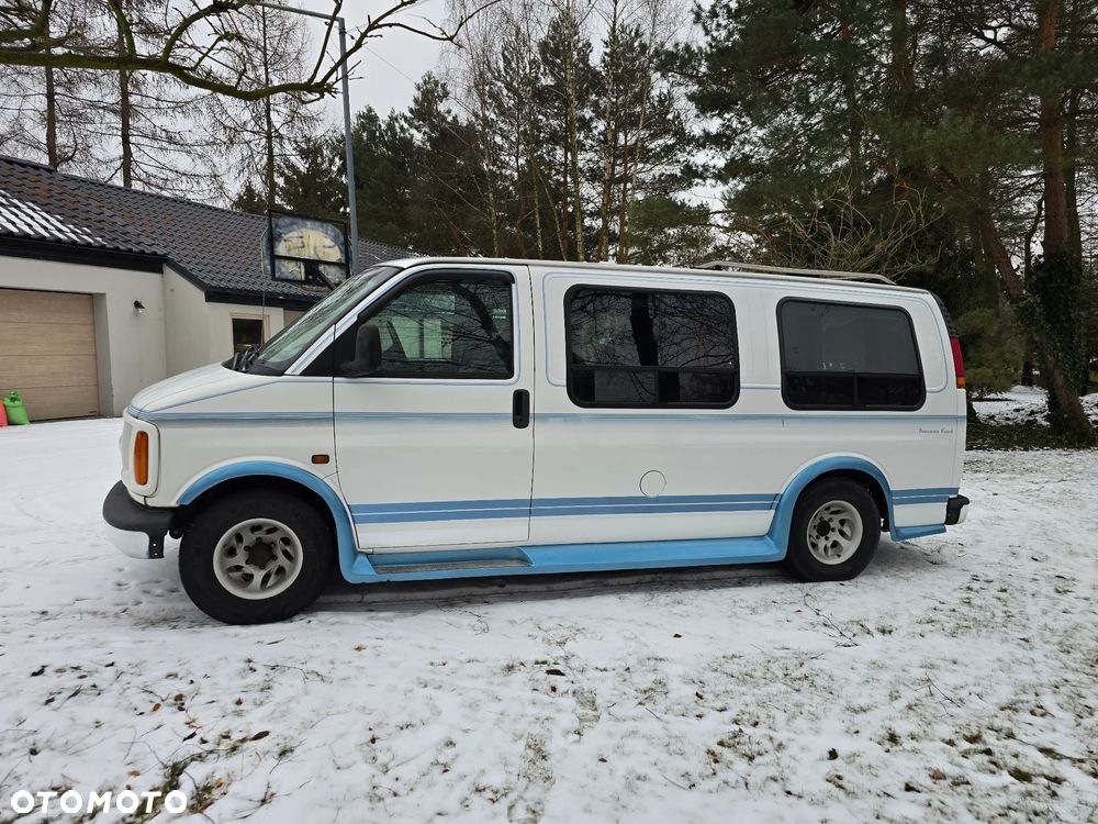 Chevrolet Chevy Van - 1