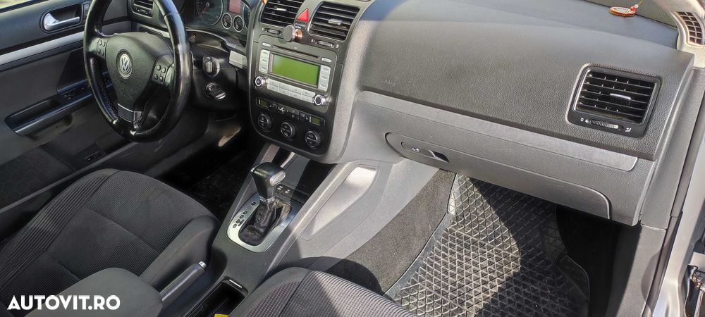 Dezmembrez volkswagen vw JETTA an 2007 cod BMM cutie DSG6 cod KCU LA7W - 15