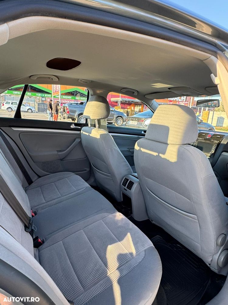 Volkswagen Jetta 1.6 Comfortline - 4