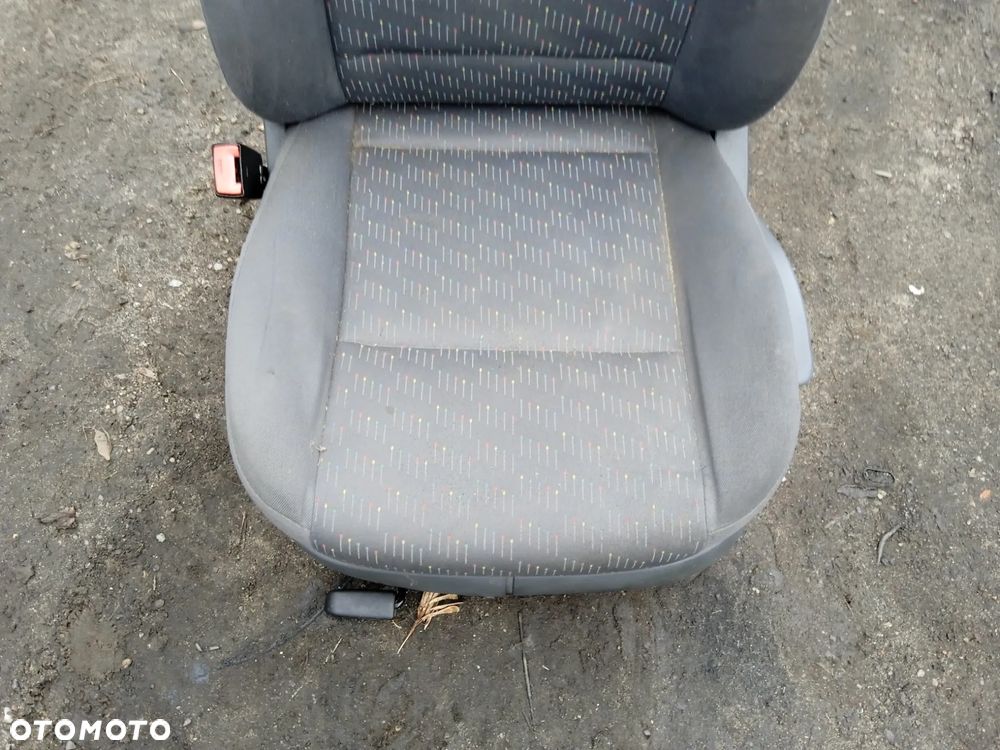 FOTEL KIEROWCY SKODA OCTAVIA I 96-11 - 2