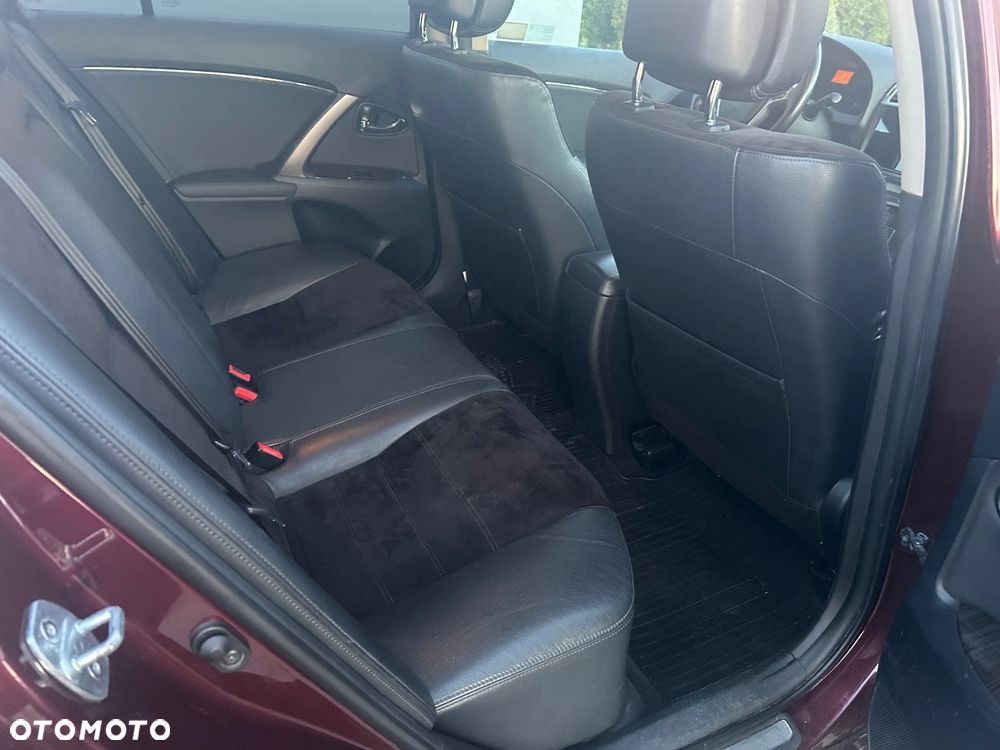 Toyota Avensis 2.0 Premium EU5 MS - 9