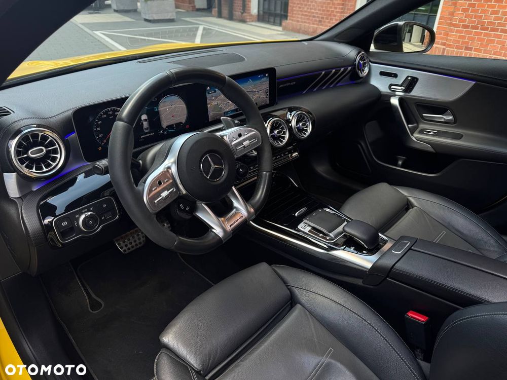 Mercedes-Benz CLA - 10