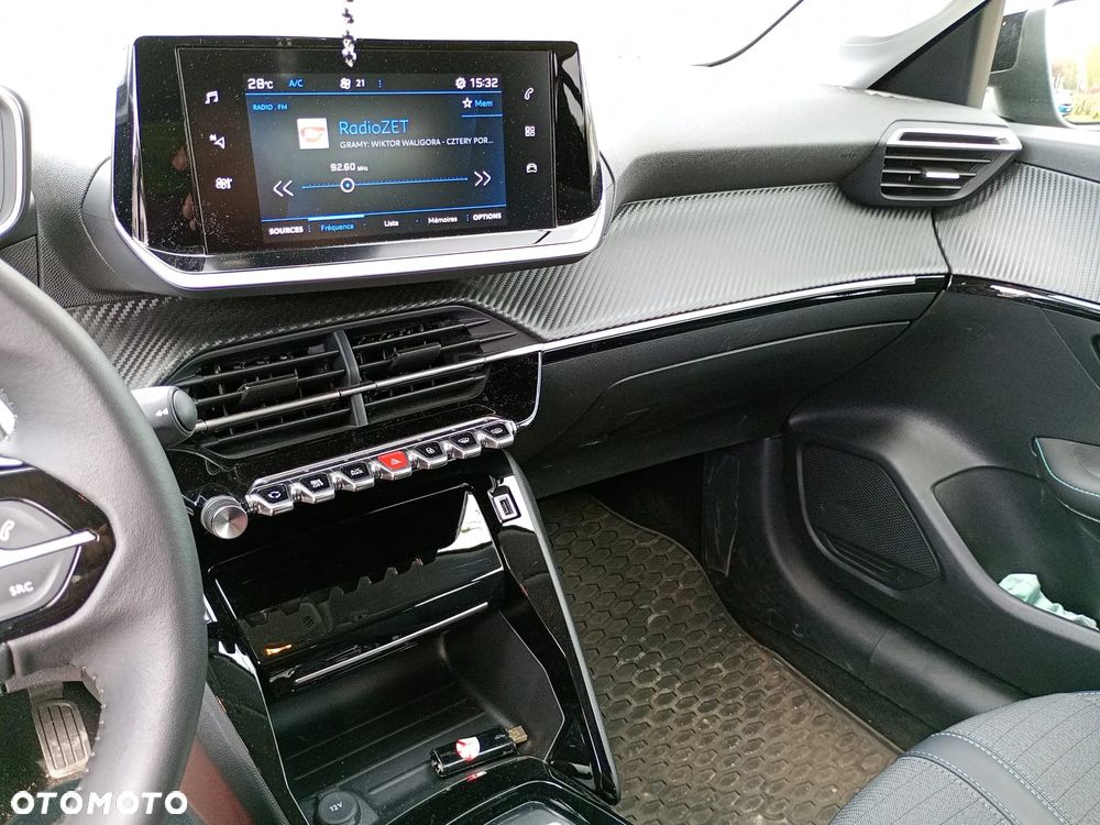 Peugeot 208 1.2 PureTech Active S&S EAT8 - 9