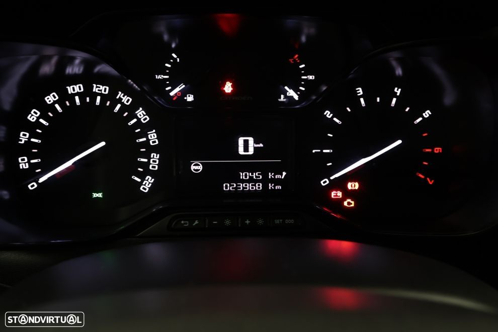 Citroën C3 1.2 PureTech Shine - 16