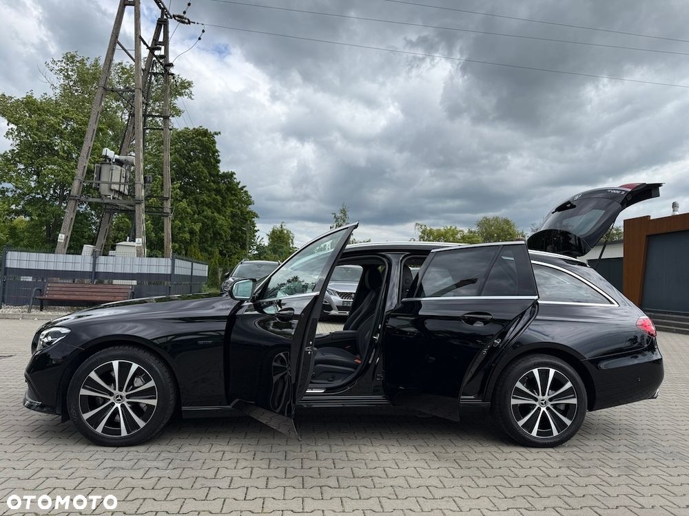 Mercedes-Benz Klasa E 300 de Business Edition - 13