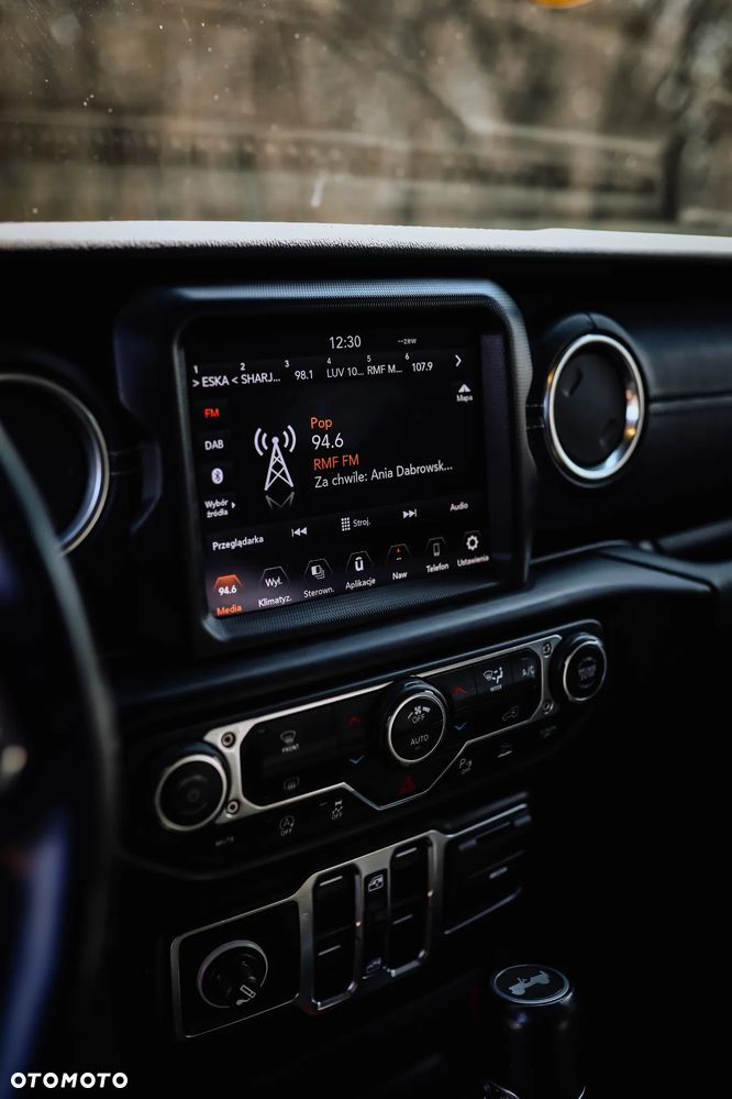 Jeep Wrangler - 12