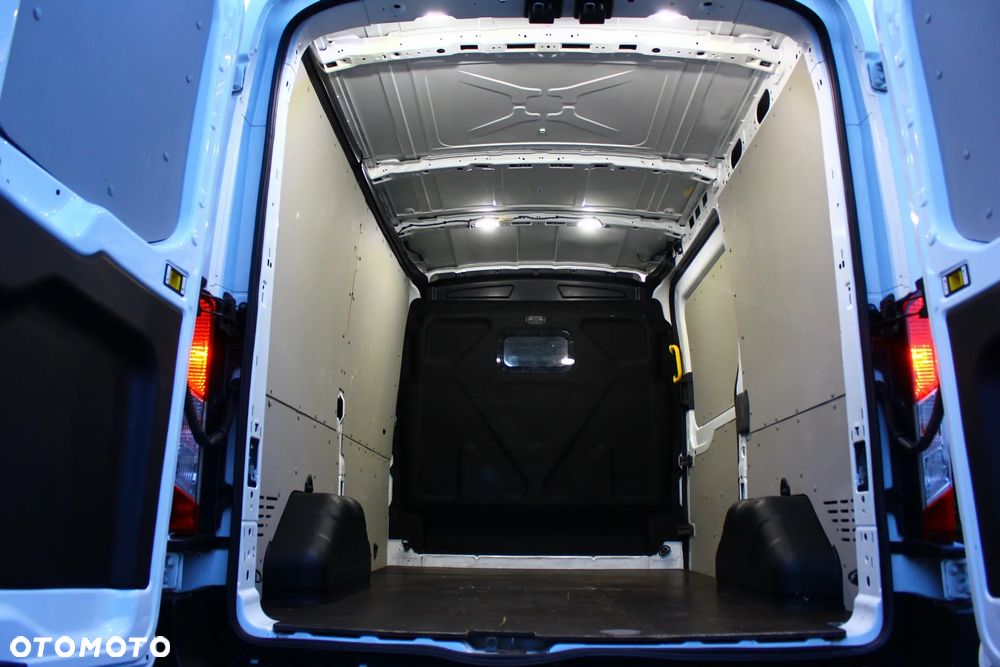 Ford TRANSIT  2.0 TDCI 130KM L2H2 BLASZAK 3 OSOBOWY - 31