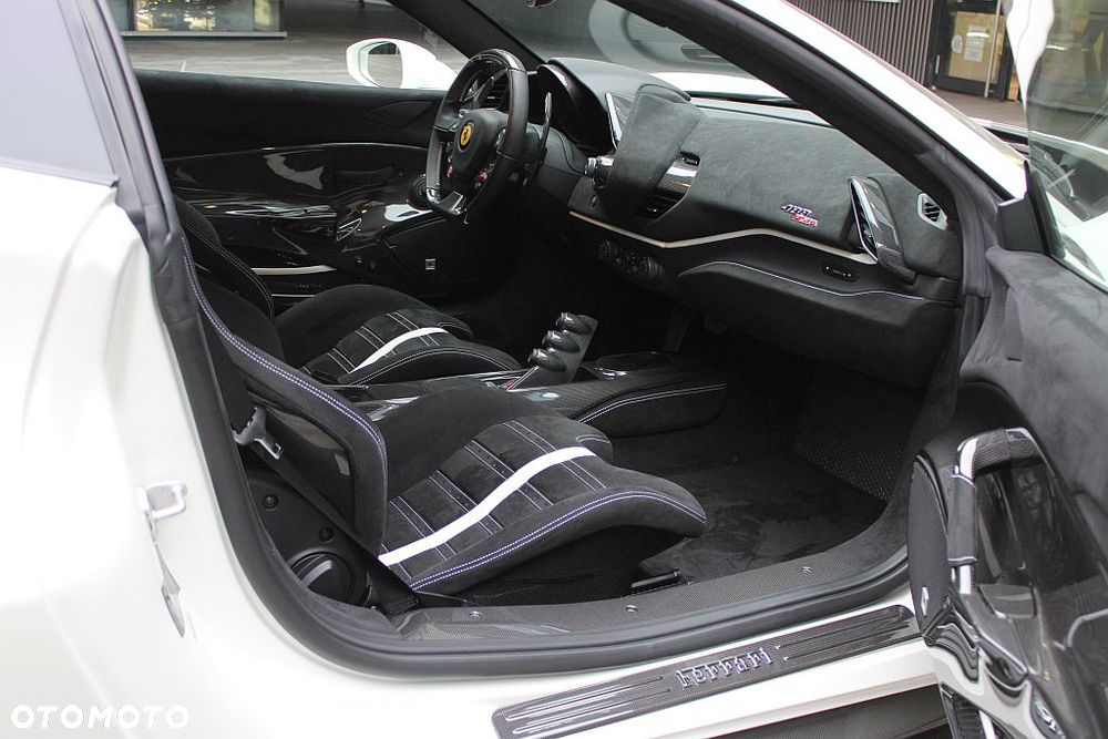 Ferrari 488 Pista - 18