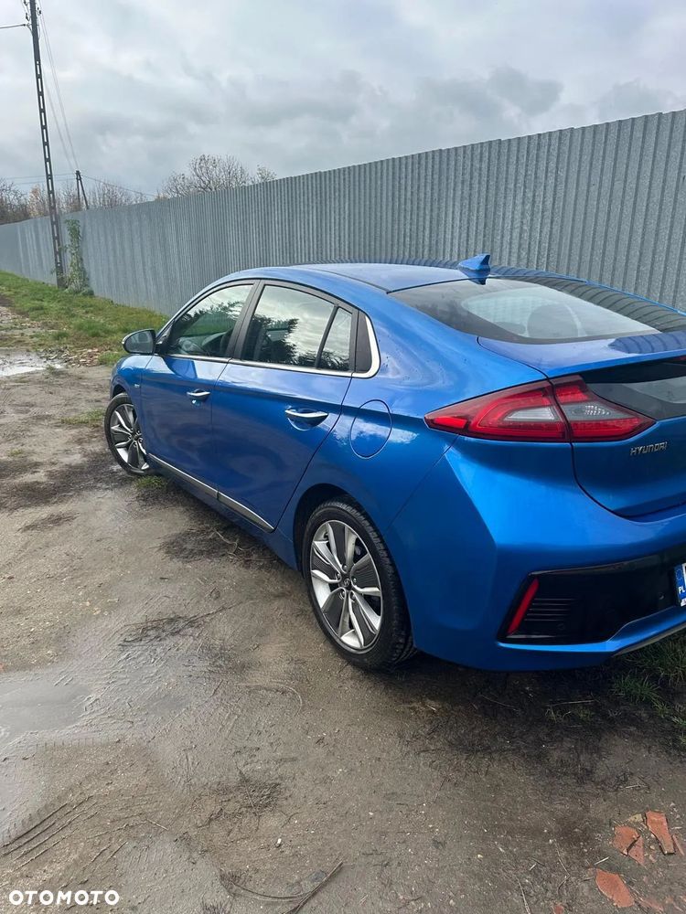 Hyundai IONIQ Hybrid Platinum - 1