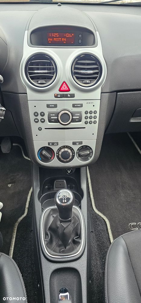 Opel Corsa - 25