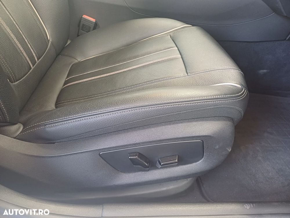 BMW Seria 5 520d xDrive AT - 24