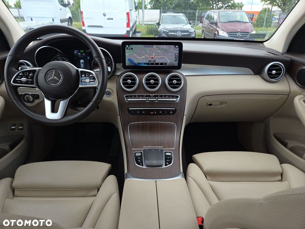 Mercedes-Benz GLC - 19