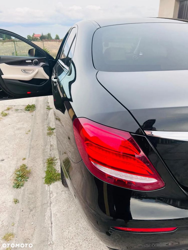 Mercedes-Benz Klasa E 220 d 9G-TRONIC - 4