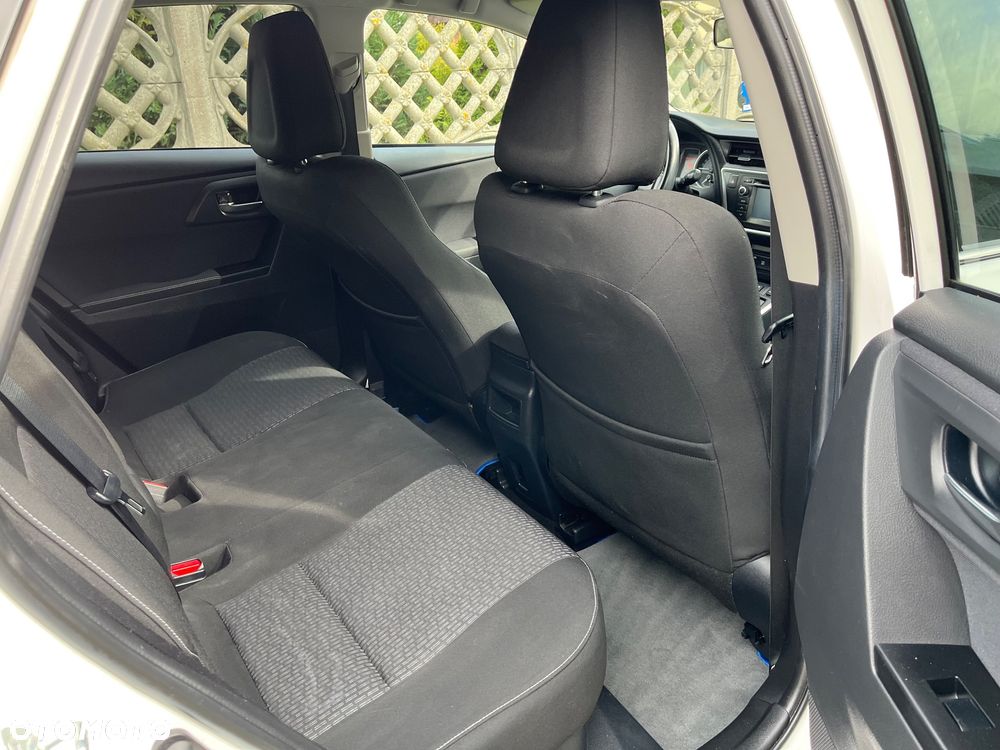 Toyota Auris 1.8 VVT-i Automatik START Edition - 38