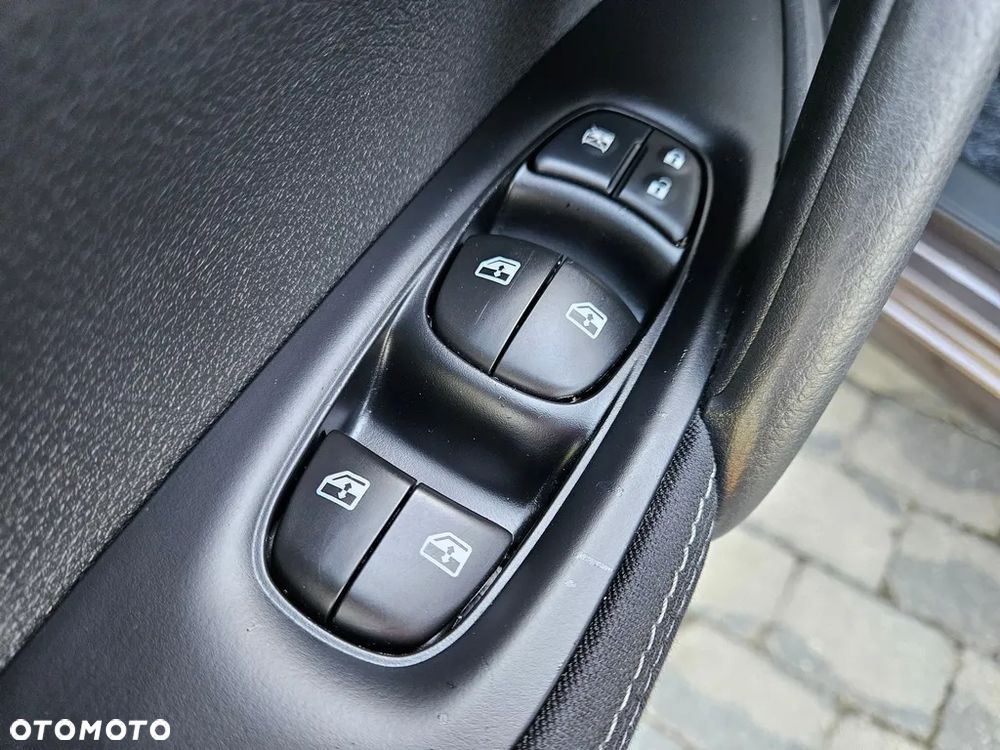 Nissan Qashqai - 35