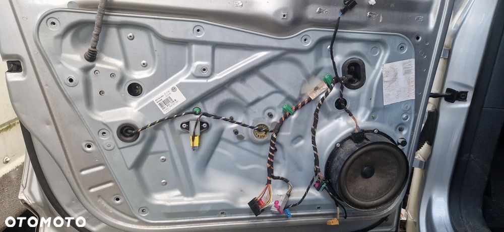 VOLKSWAGEN TIGUAN 5N0 PODNOŚNIK SZYBY LEWY PRZÓD 5N1837729B