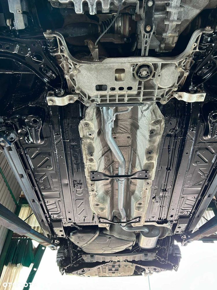 Volkswagen Passat - 13