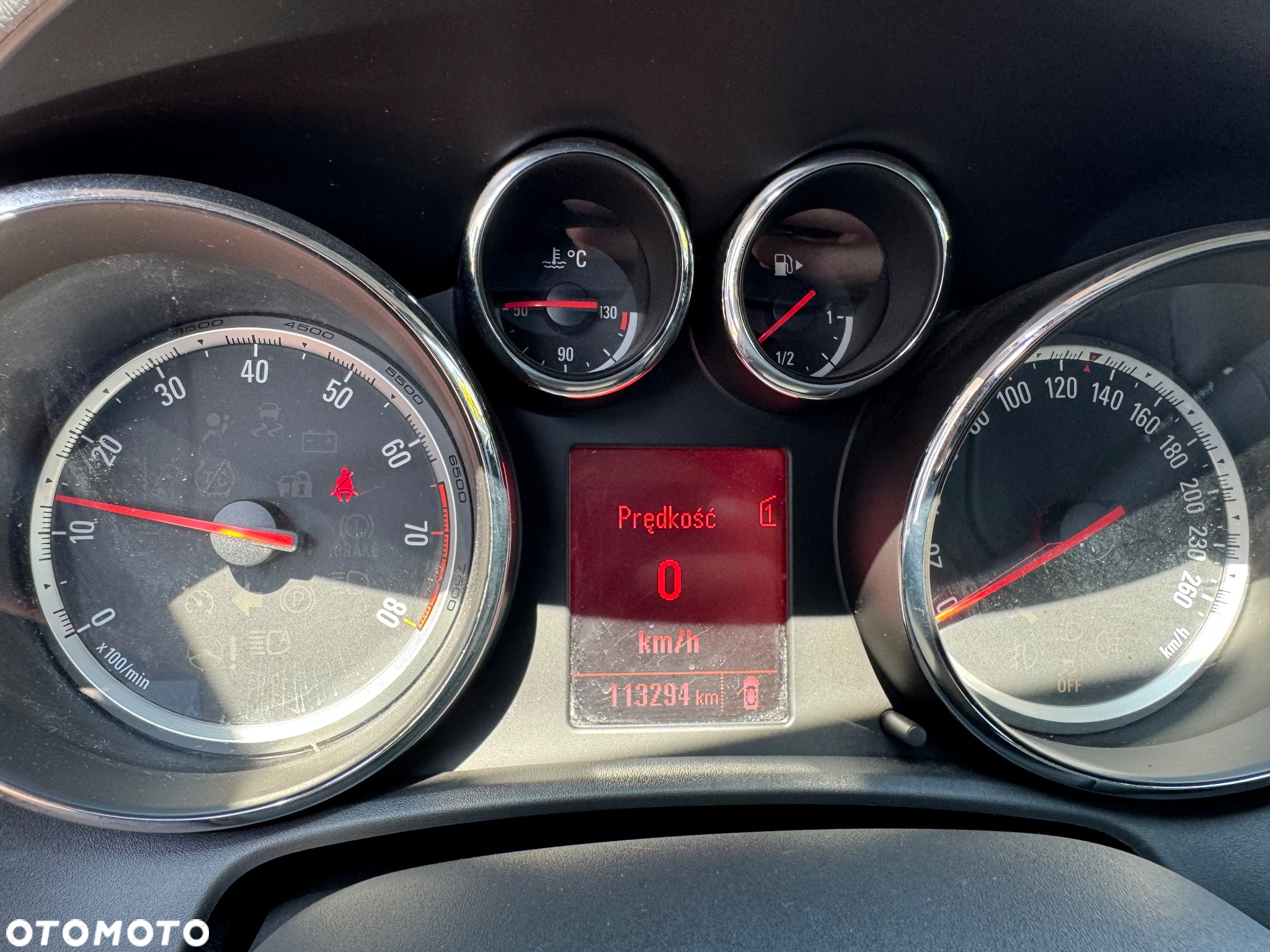 Opel Astra 1.4 Turbo 150 Jahre - 9