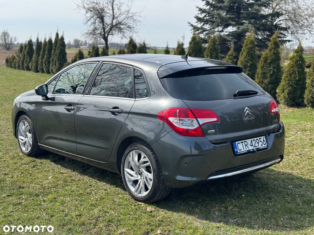 Citroën C4 e-HDi 115 Exclusive - 4
